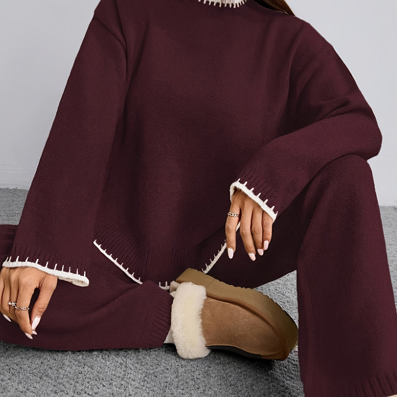 Pull-over ample à col rond contrasté et pantalon uni