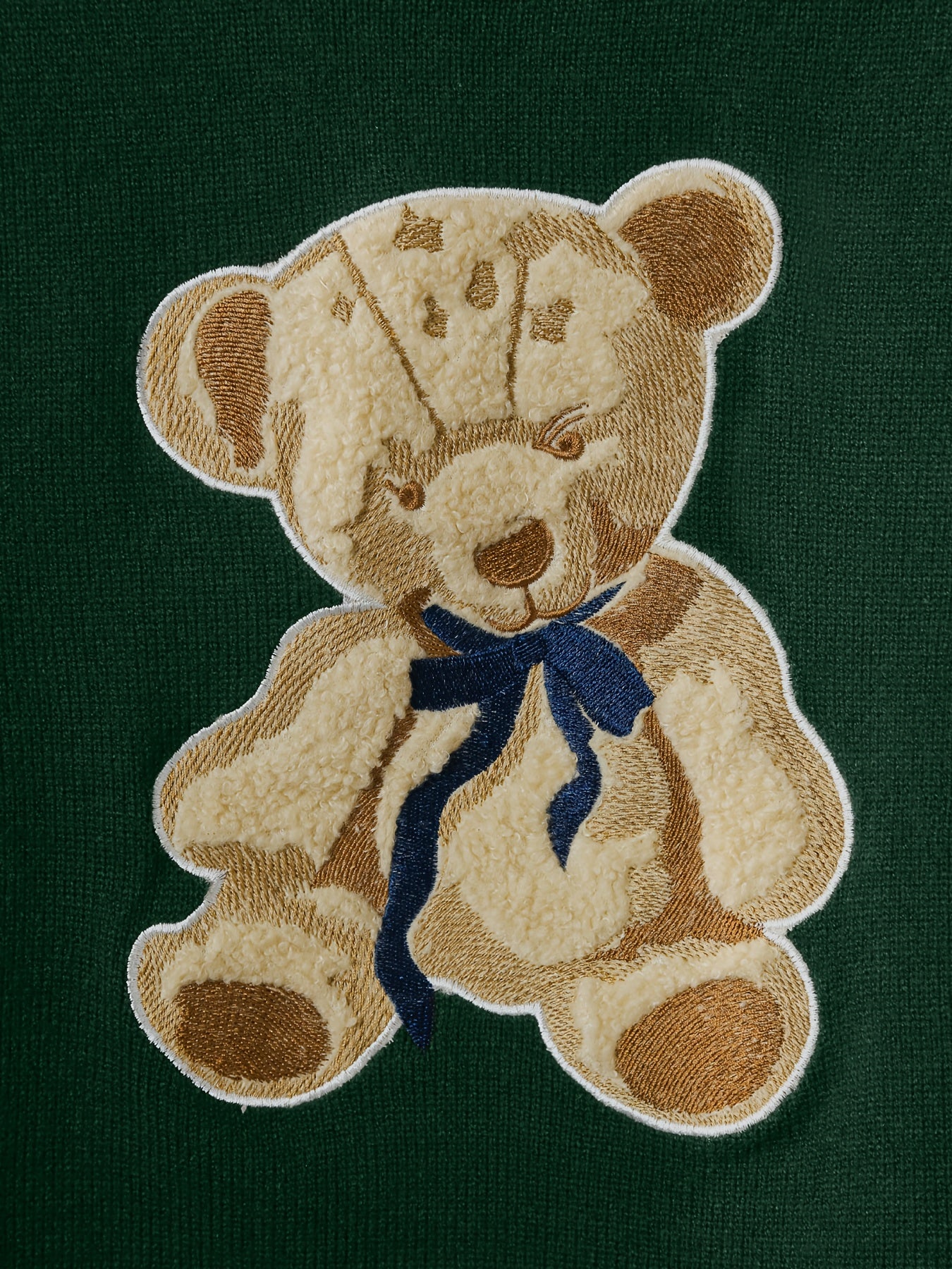 Pull-over chic à motif ourson – Élégant et doux