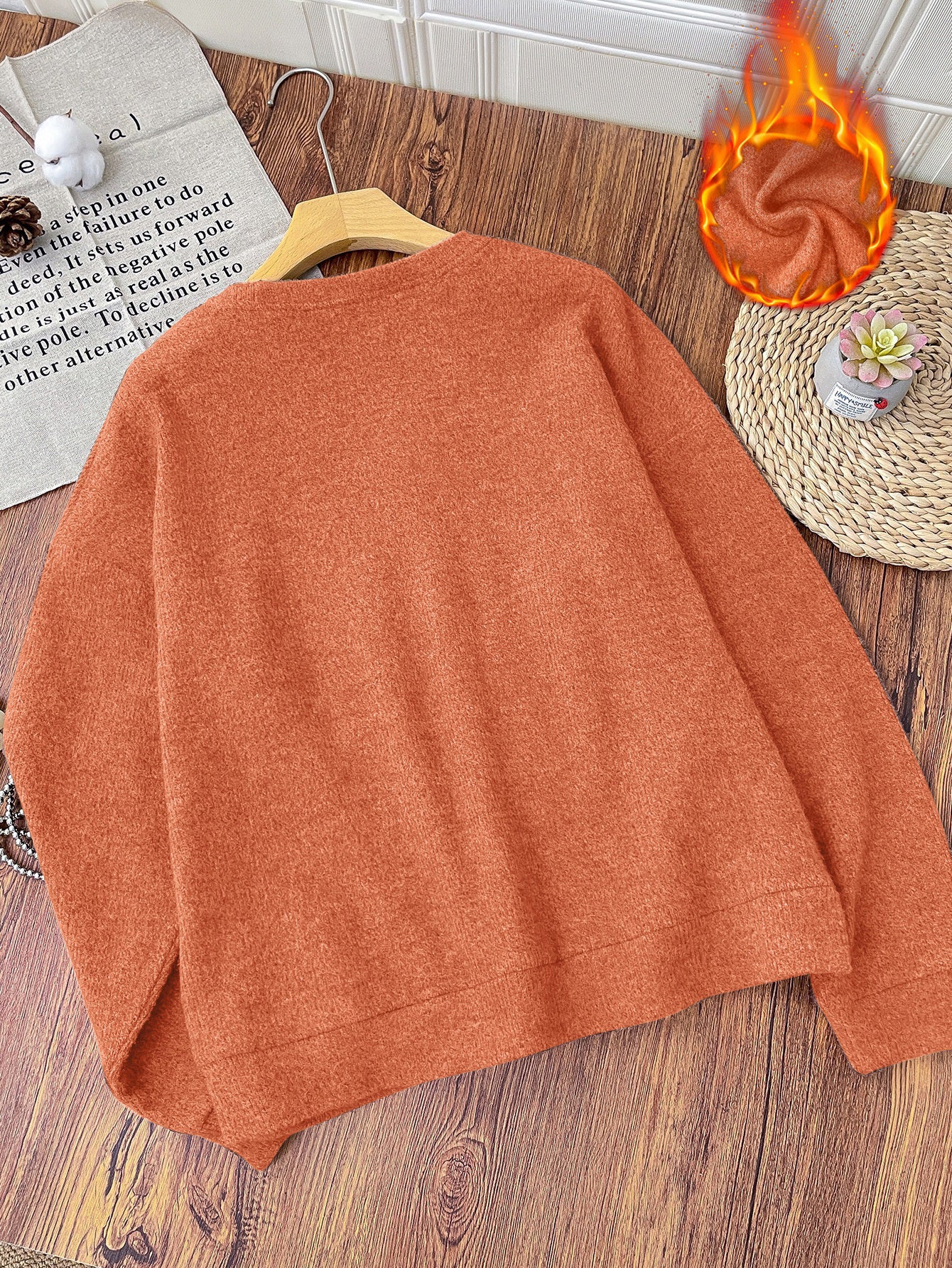 Pull cosy motif ourson marron – Col rond, manches longues