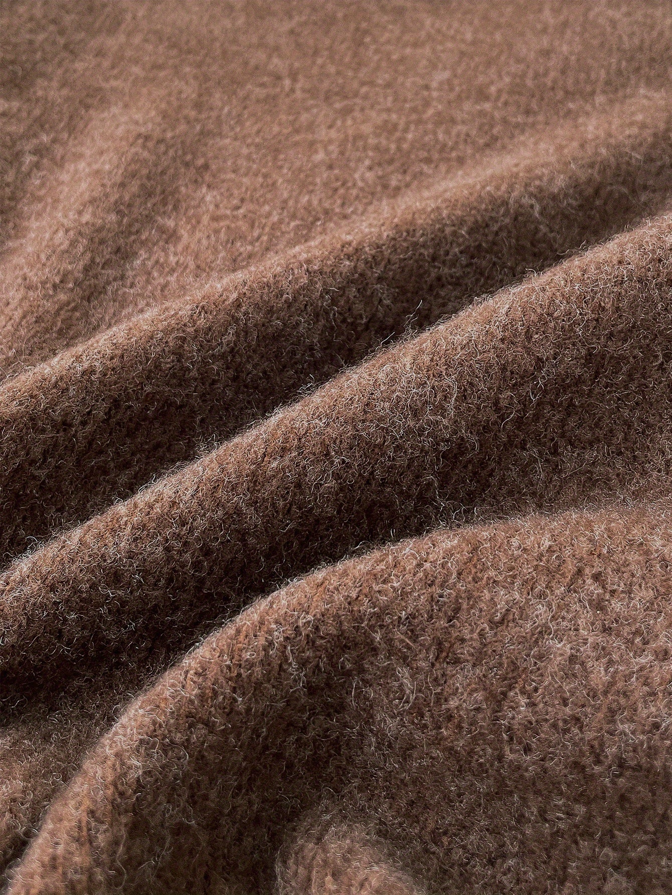 Pull cosy motif ourson marron – Col rond, manches longues