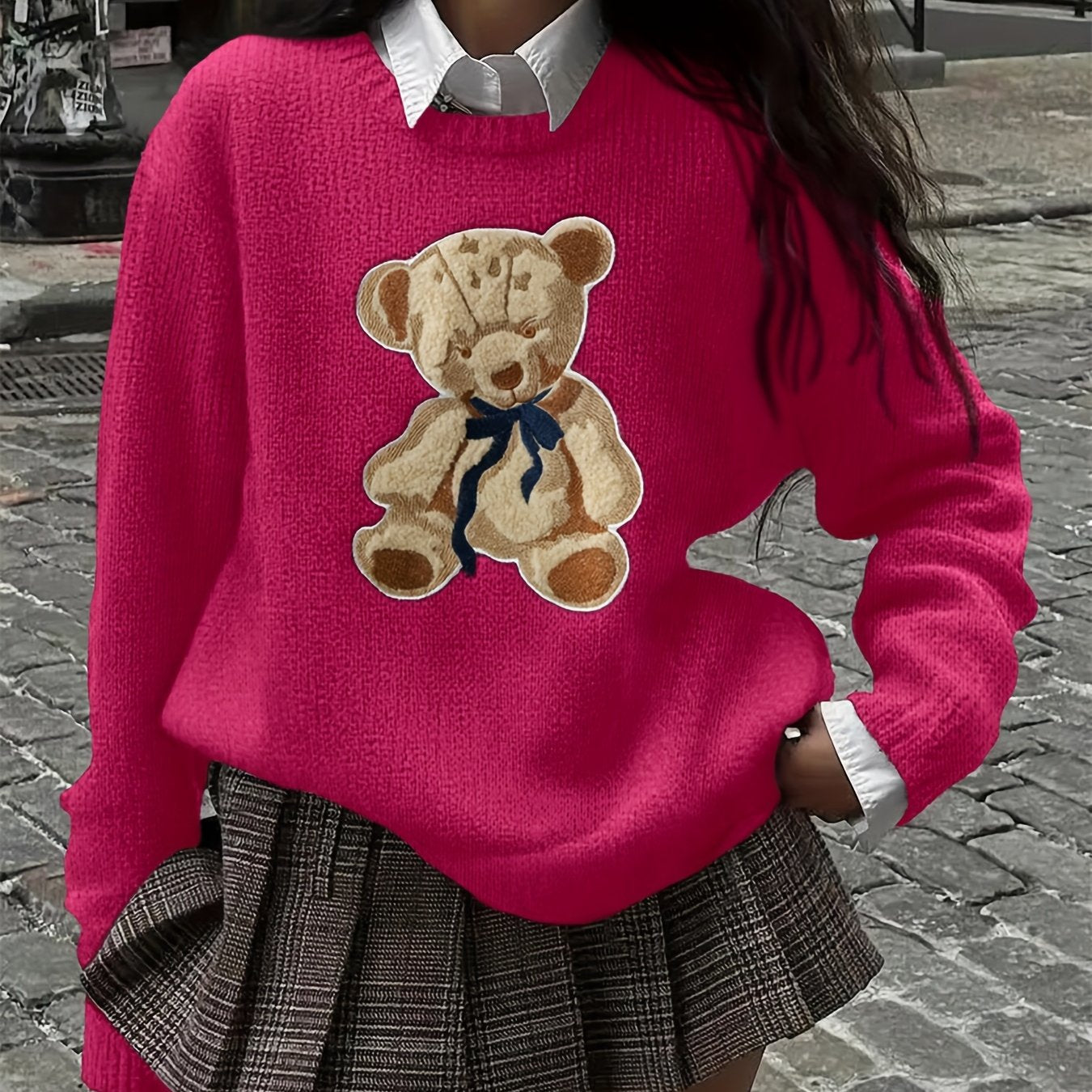 Pull-over chic à motif ourson – Élégant et doux