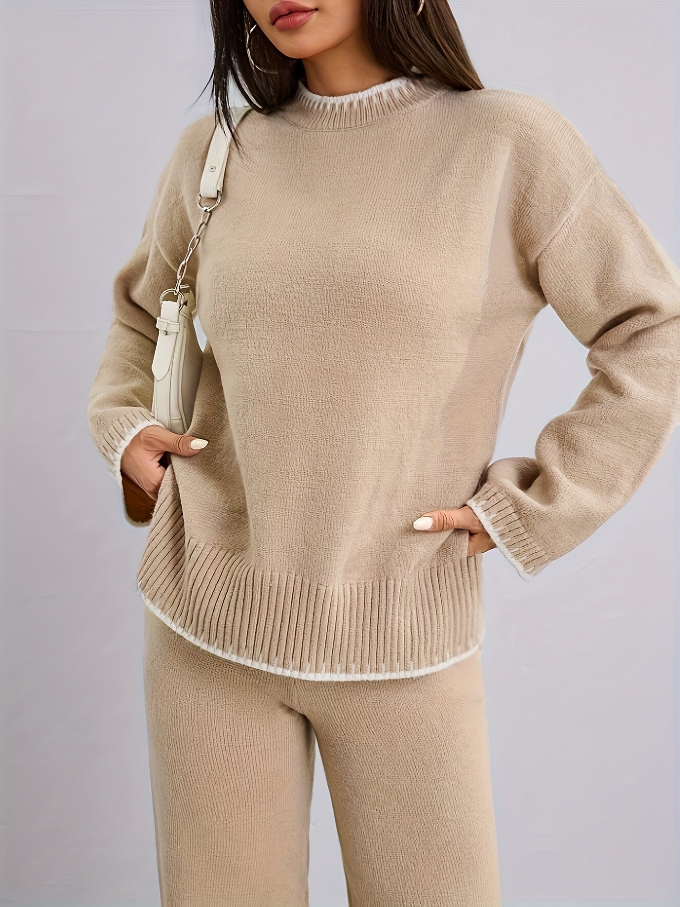 Pull-over ample à col rond contrasté et pantalon uni