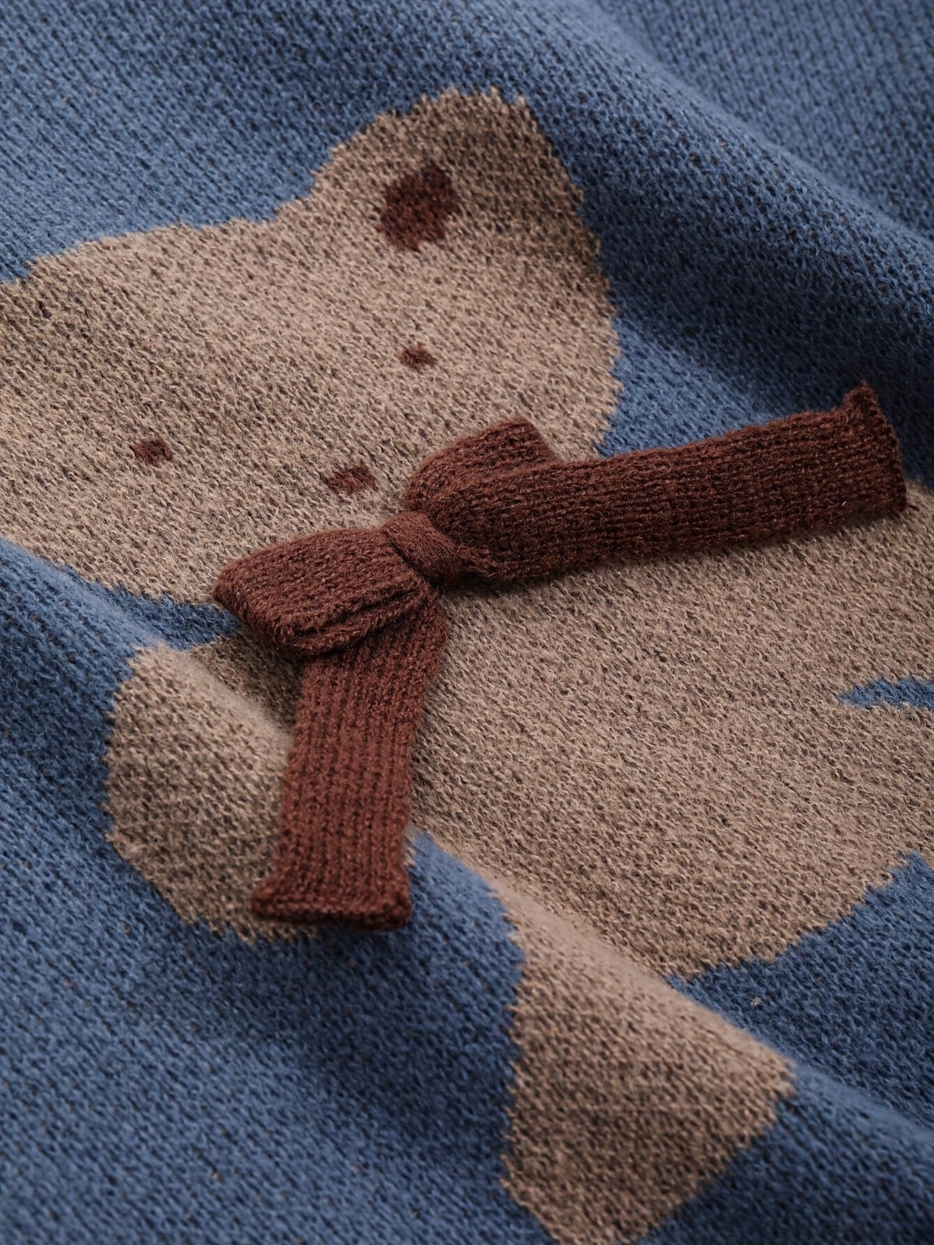 Pull-over élégant à motif Ours  avec nœud