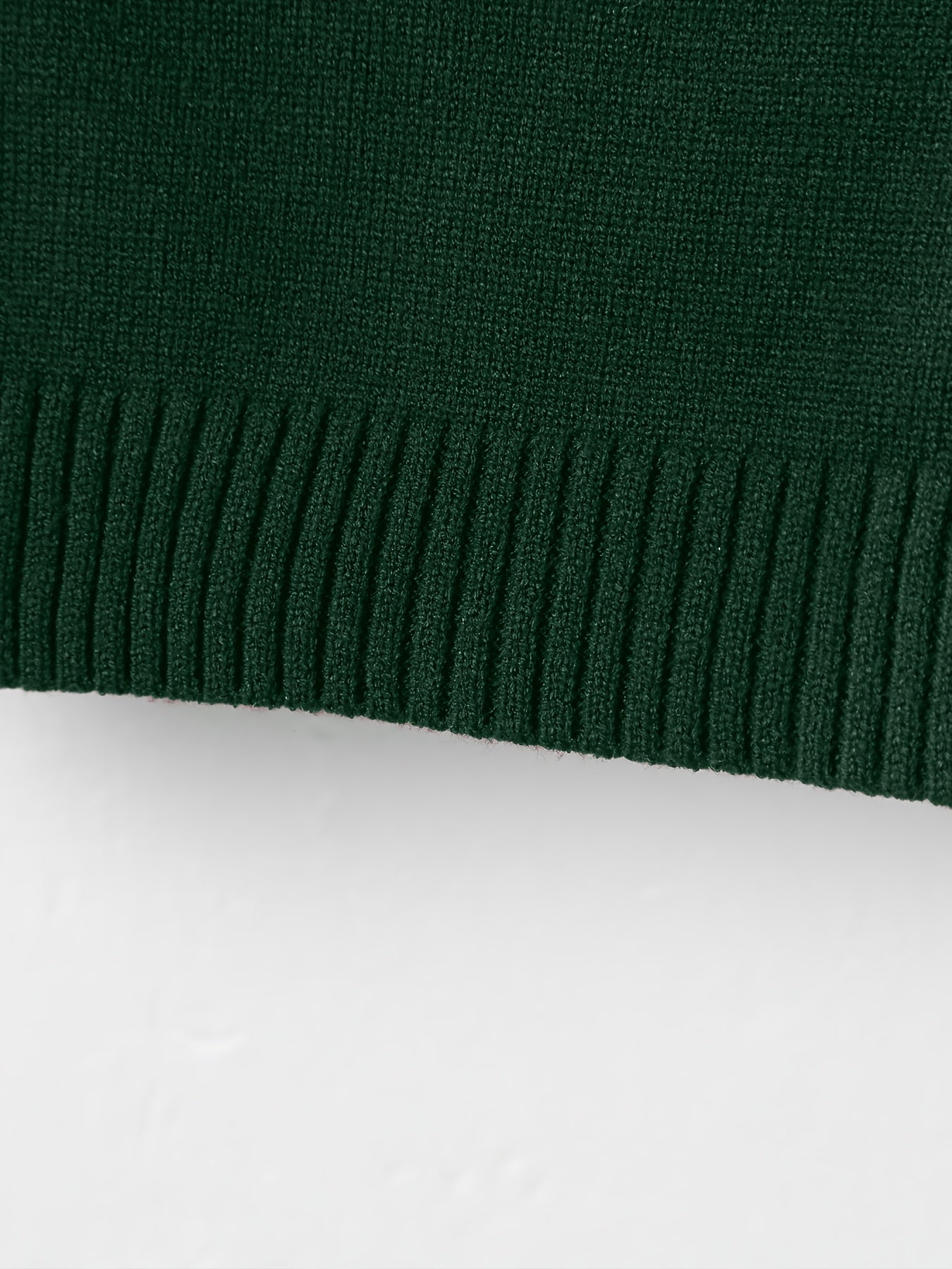 Pull-over chic à motif ourson – Élégant et doux