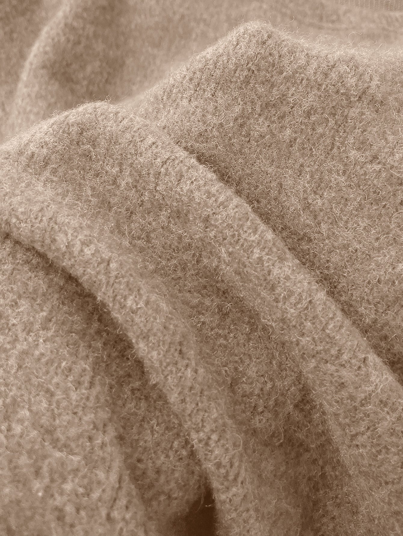 Pull cosy motif ourson marron – Col rond, manches longues