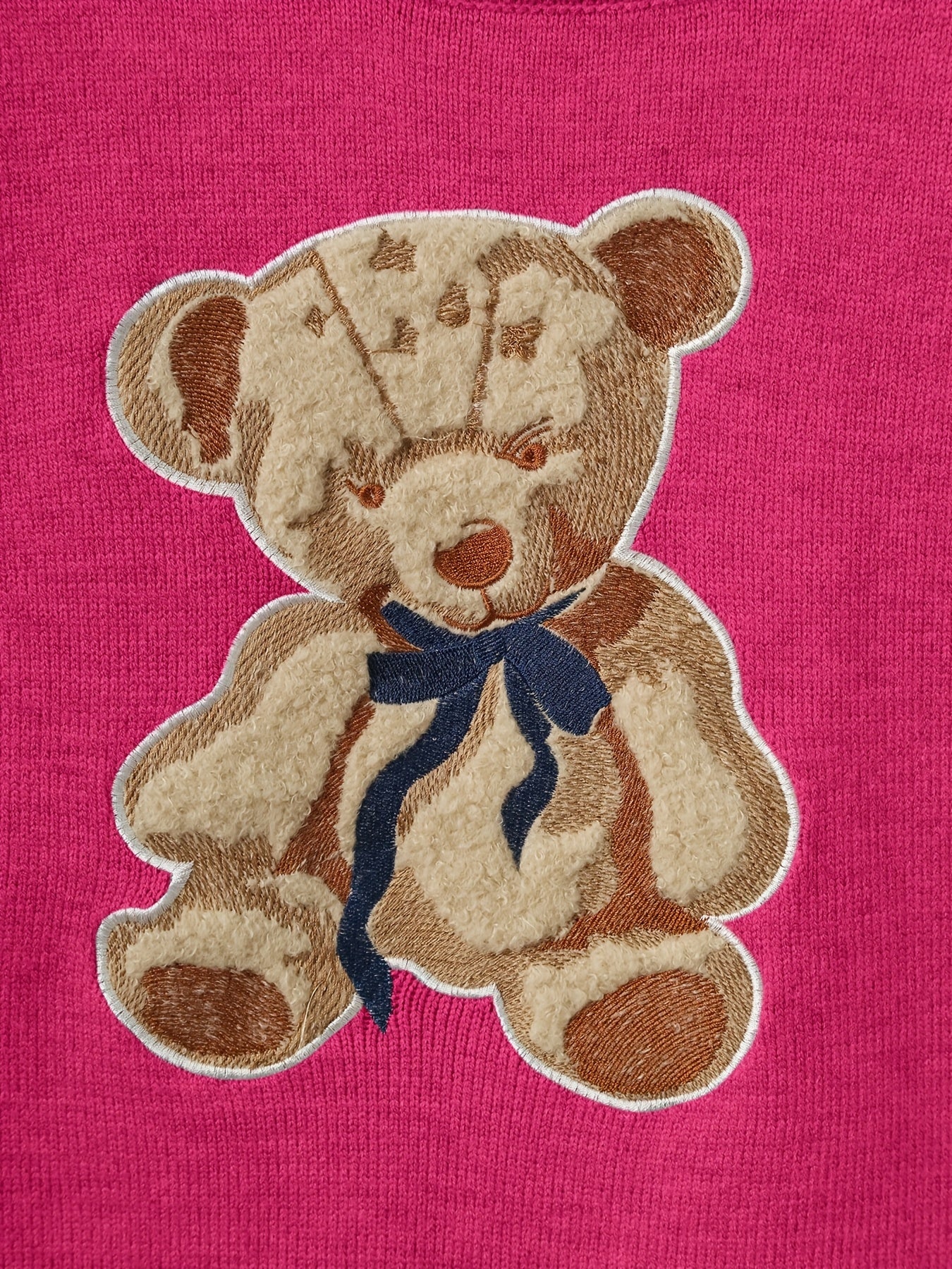 Pull-over chic à motif ourson – Élégant et doux