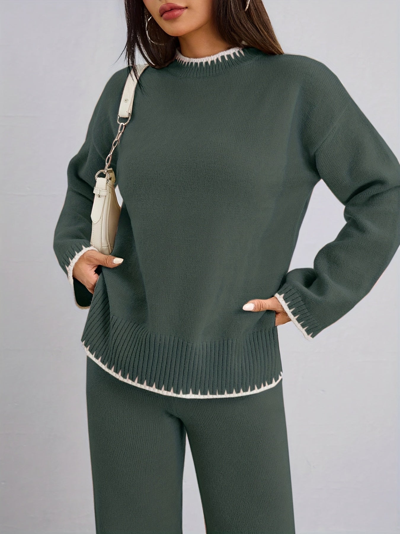 Pull-over ample à col rond contrasté et pantalon uni