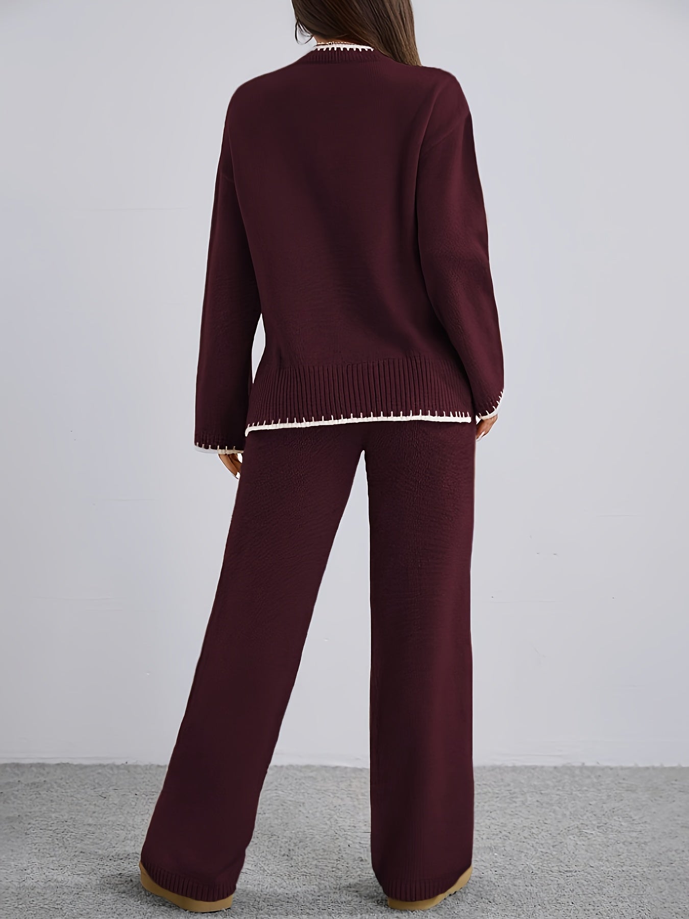 Pull-over ample à col rond contrasté et pantalon uni